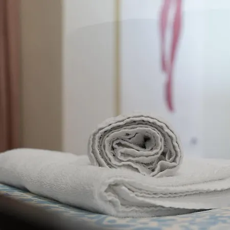 公寓 The Pink - Quiet, Comfortable, Closeby Center *