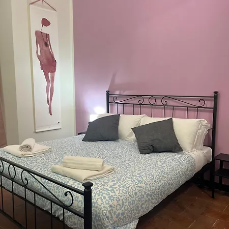 Rosa Homes The Pink - Quiet, Comfortable, Closeby Center *