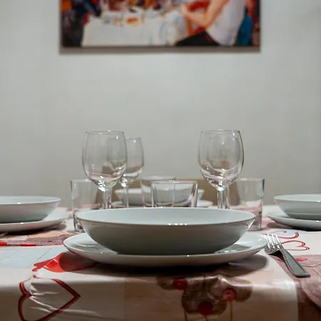 Rosa Homes The Pink - Quiet, Comfortable, Closeby Center Genova