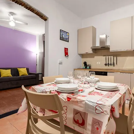 公寓 The Pink - Quiet, Comfortable, Closeby Center 热那亚