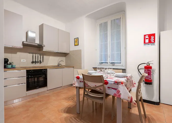 公寓 The Pink - Quiet, Comfortable, Closeby Center 热那亚