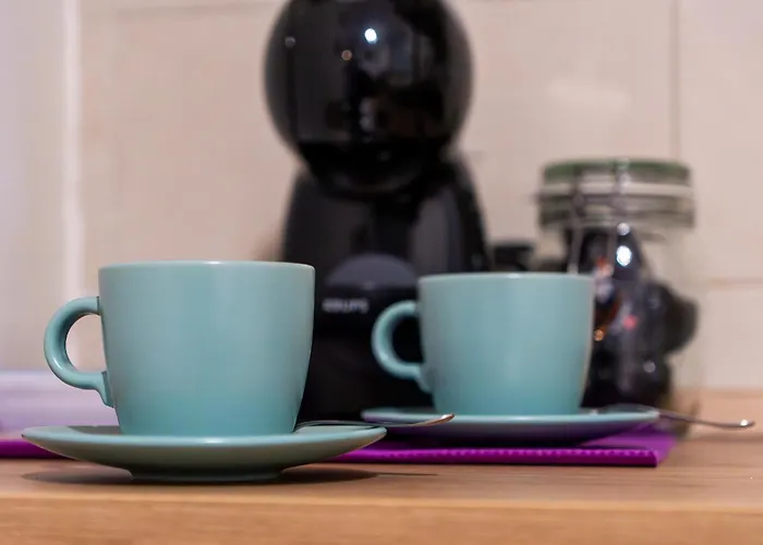 The Pink - Quiet, Comfortable, Closeby Center 公寓