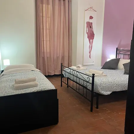 Апартаменты Rosa Homes The Pink - Quiet, Comfortable, Closeby Center Генуя