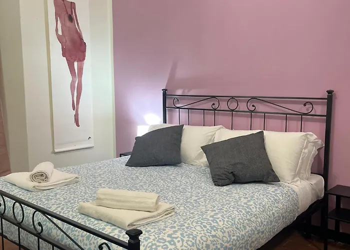 Rosa Homes The Pink - Quiet, Comfortable, Closeby Center *